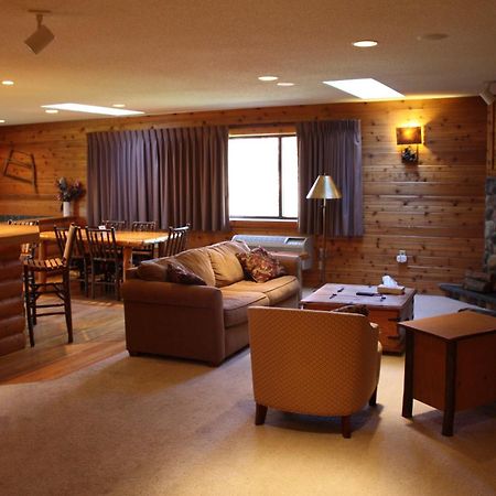 The Lodge At Crooked Lake Siren Kamer foto