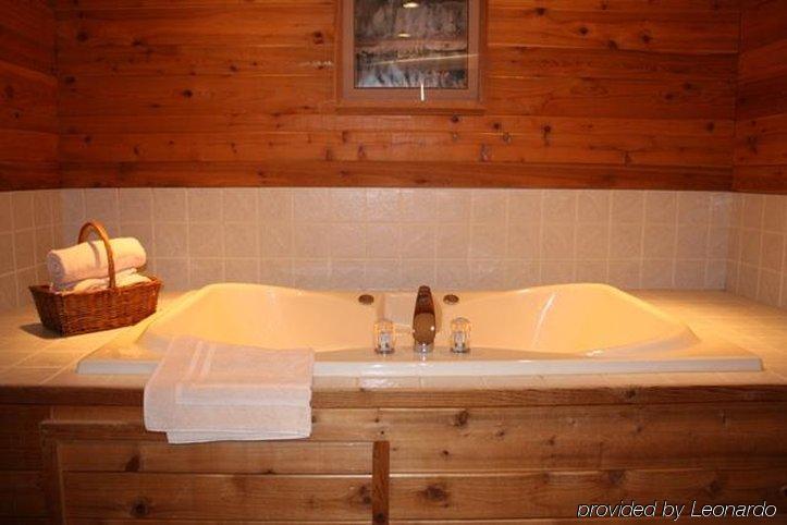 The Lodge At Crooked Lake Siren Kamer foto